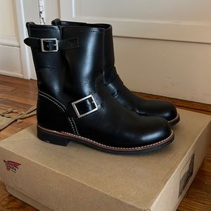 Red Wing Heritage Short Engineer Boots